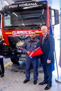 OBČINA PIVKA PREDAJA VOZILA GVC-1 PGD KOŠANA 6.5.2025 - Valter Leban-2138